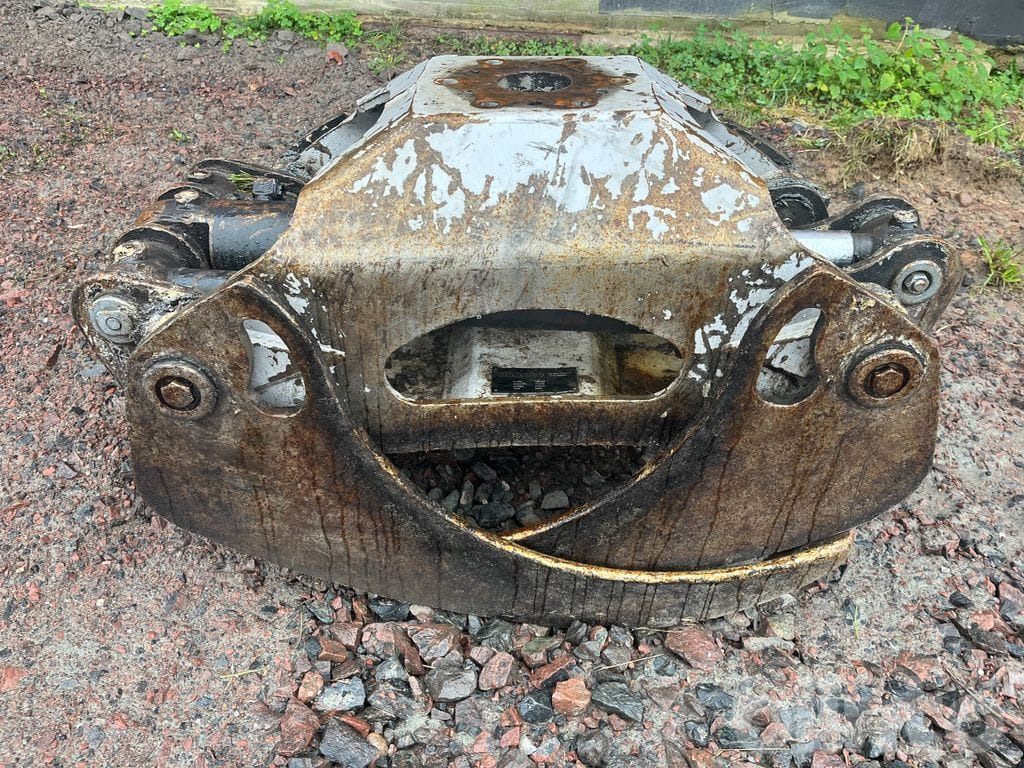 Komatsu G40HD - Grampo de Equipamento florestal: foto 1 Komatsu G40HD - Grampo de Equipamento florestal: foto 1