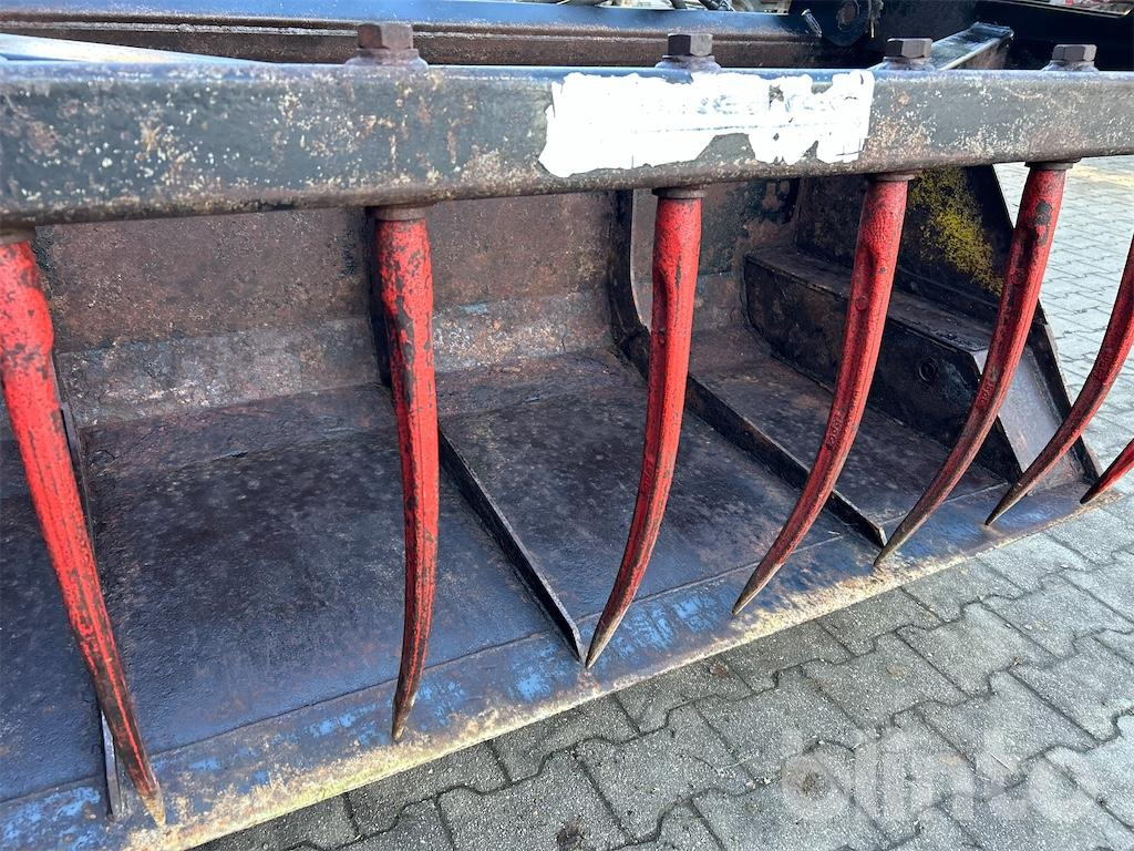 Balde para carregadeiras Kreatec mit Niederhalter: foto 22