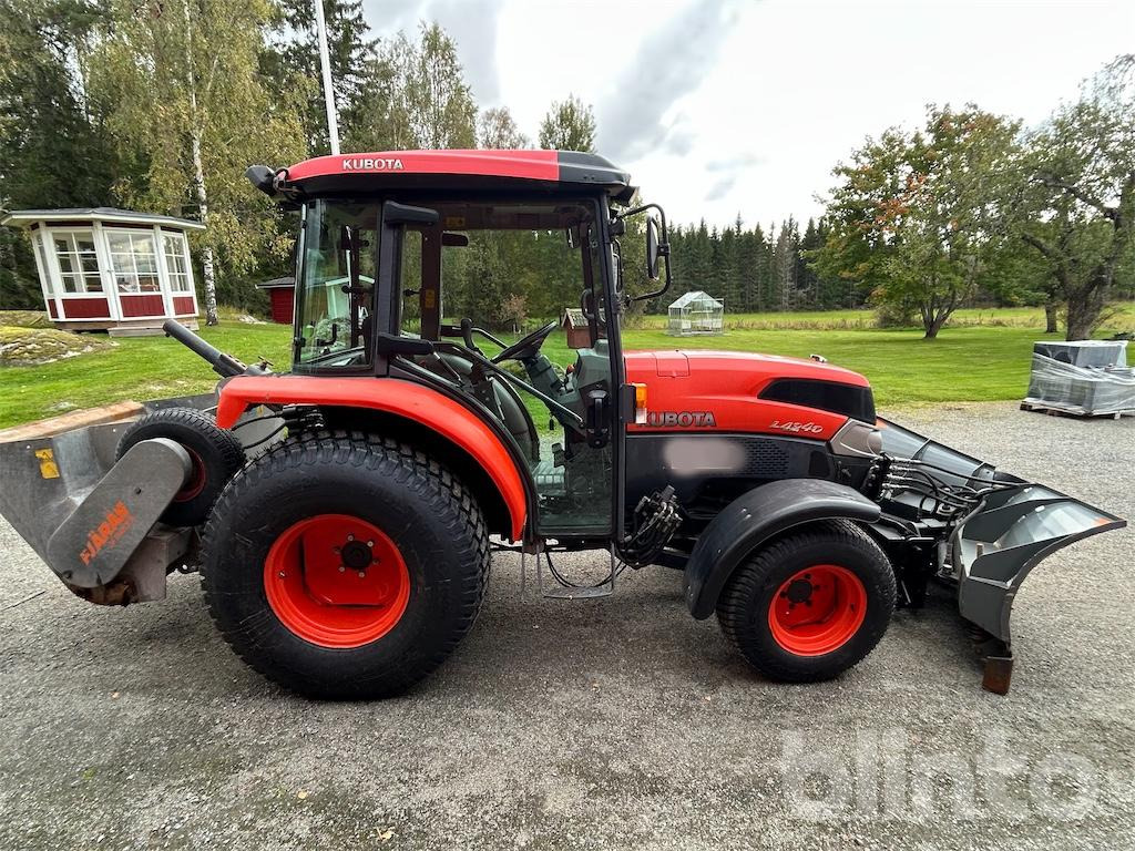Kubota L4240 - Trator: foto 2 Kubota L4240 - Trator: foto 2