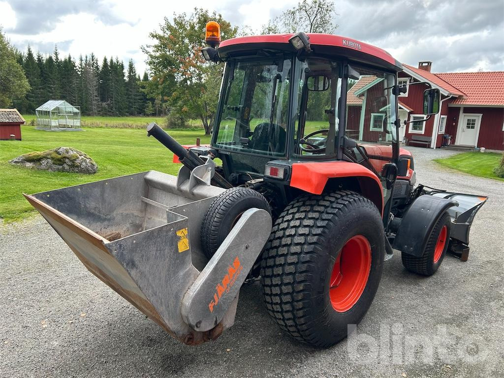 Kubota L4240 - Trator: foto 3 Kubota L4240 - Trator: foto 3