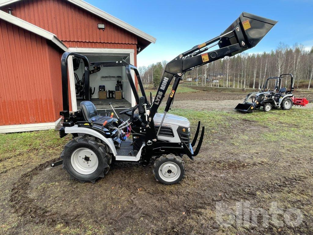 Landtrac 4wd med lastare - Mini trator: foto 2 Landtrac 4wd med lastare - Mini trator: foto 2