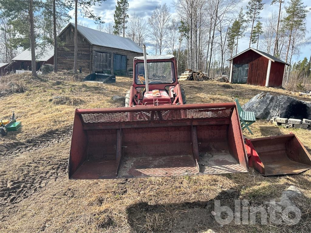 MC CORMICK INTERNATIONAL 276 Diesel - Trator: foto 2 MC CORMICK INTERNATIONAL 276 Diesel - Trator: foto 2