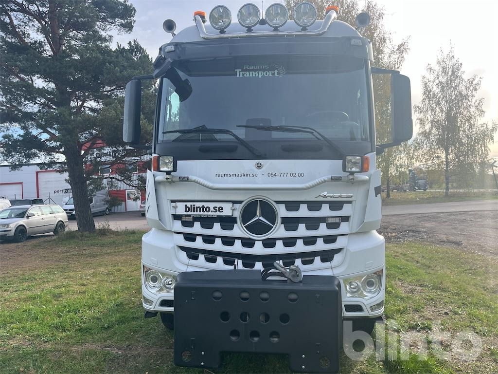 MERCEDES-BENZ Arocs 3251 8x4 - Caminhão polibenne: foto 2 MERCEDES-BENZ Arocs 3251 8x4 - Caminhão polibenne: foto 2