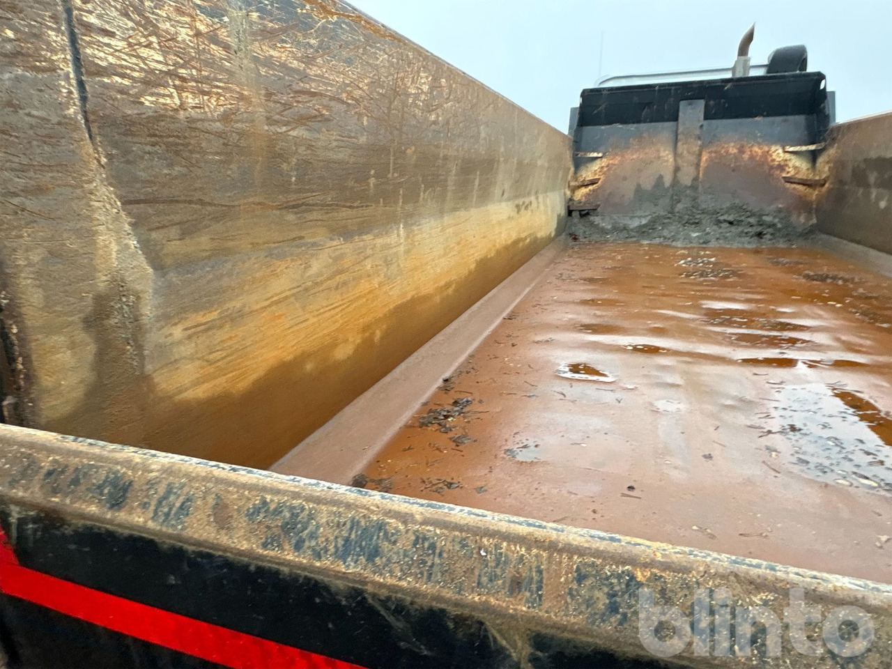 Caminhão basculante MERCEDES-BENZ: foto 39