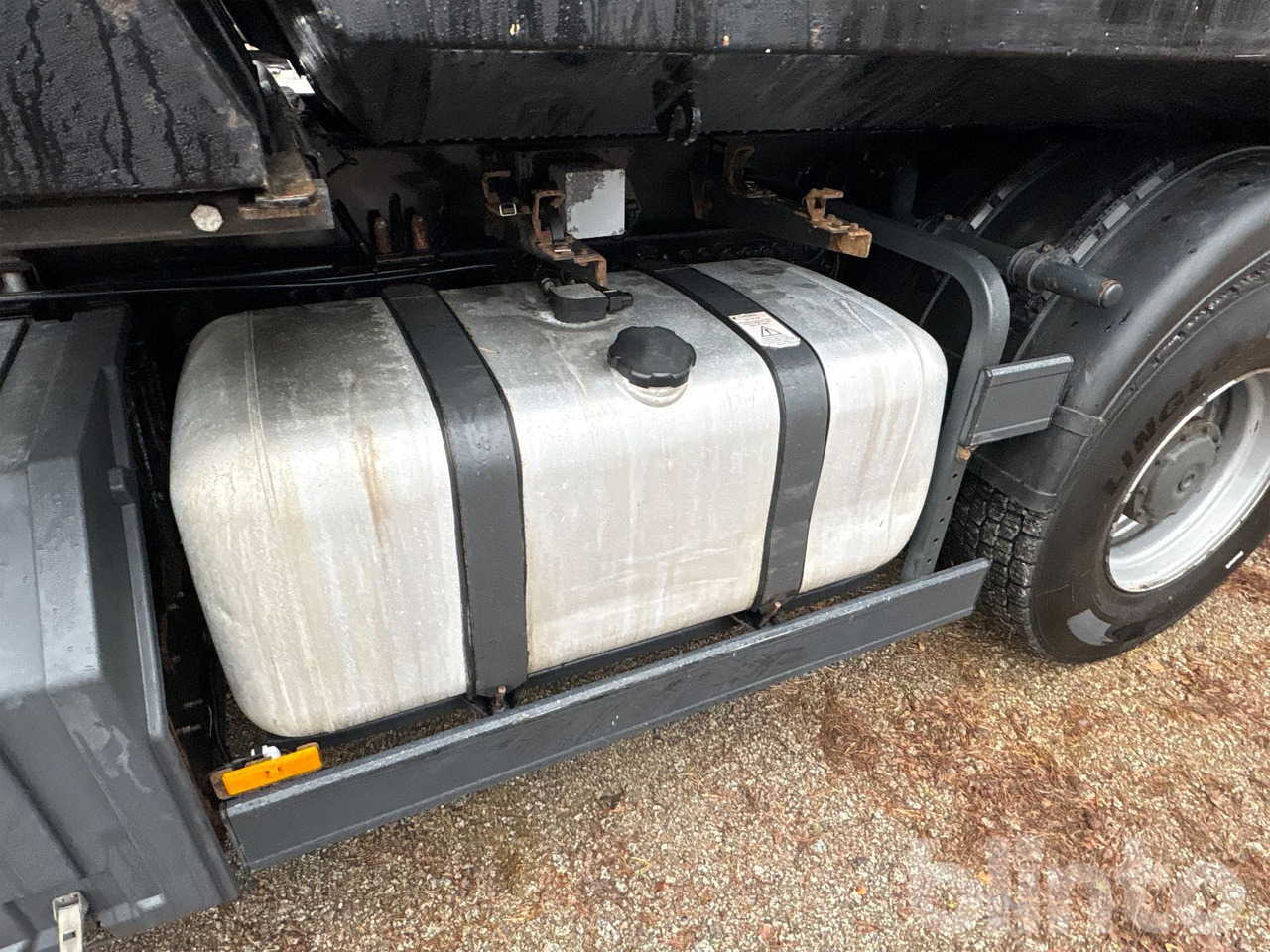 Caminhão basculante MERCEDES-BENZ: foto 21