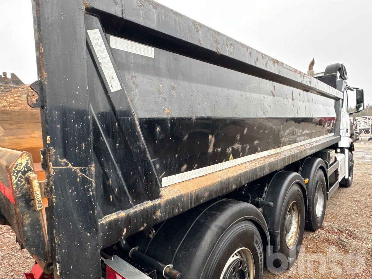 Caminhão basculante MERCEDES-BENZ: foto 43