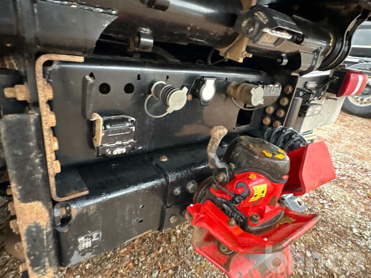 Caminhão basculante MERCEDES-BENZ: foto 34