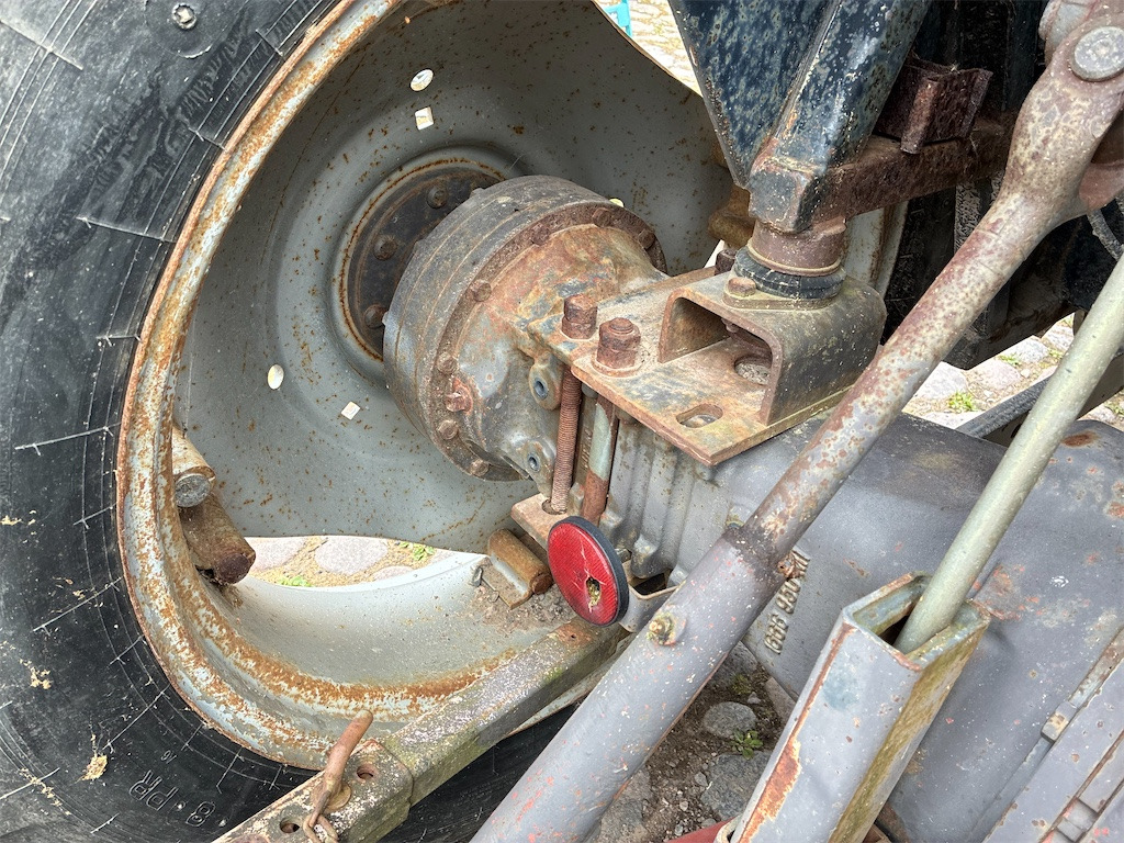 Trator MF 350-2 WD: foto 45