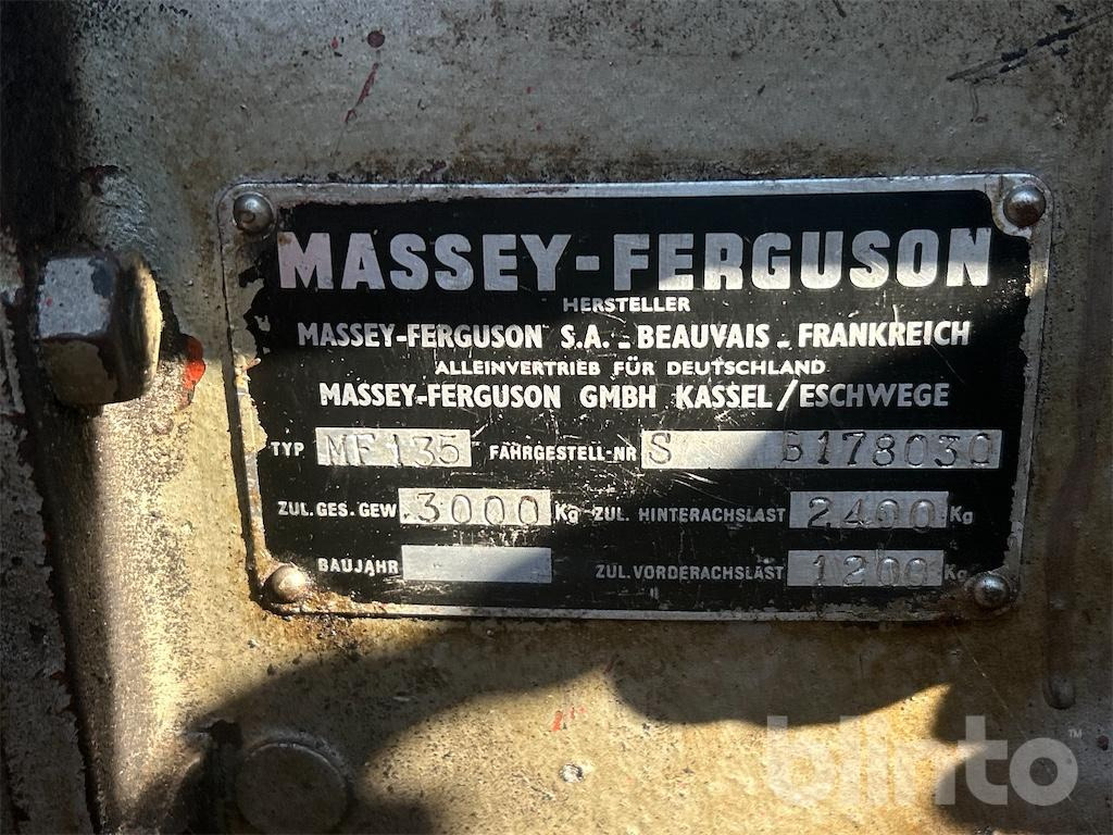 Massey-Ferguson MF 135 (1970) - Mini trator: foto 5 Massey-Ferguson MF 135 (1970) - Mini trator: foto 5