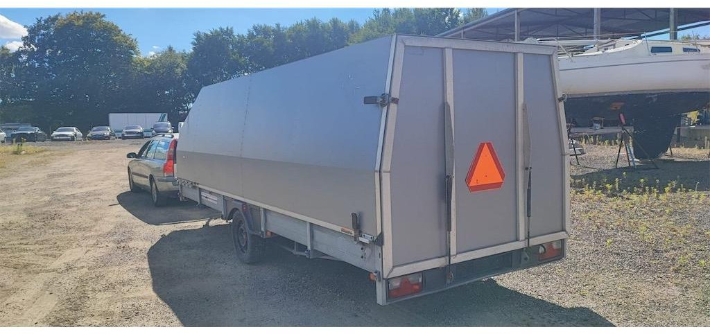 TIAB 4P 550 TXI - LGF - Reboque: foto 1 TIAB 4P 550 TXI - LGF - Reboque: foto 1