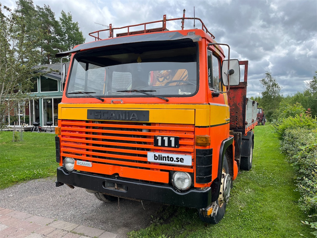 SCANIA LB 81S34 FÖRLÄNGD - Camião de caixa aberta/ Plataforma: foto 1 SCANIA LB 81S34 FÖRLÄNGD - Camião de caixa aberta/ Plataforma: foto 1