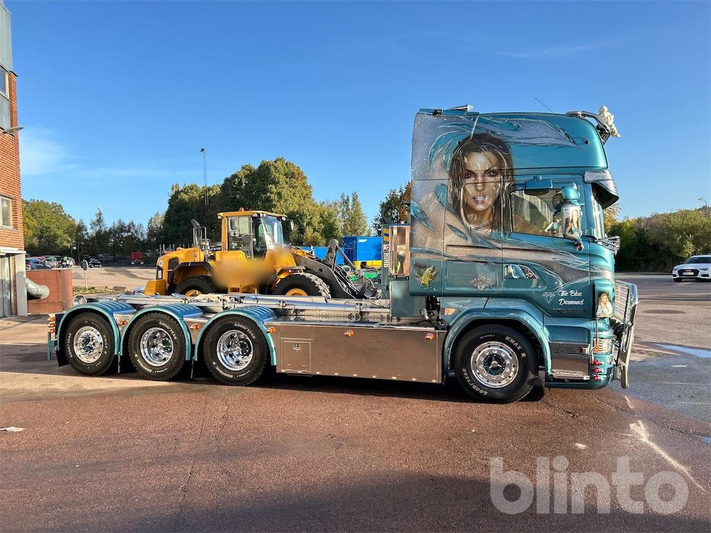 SCANIA R560LB 8X4 med HIAB 24T krok - Caminhão polibenne: foto 2 SCANIA R560LB 8X4 med HIAB 24T krok - Caminhão polibenne: foto 2