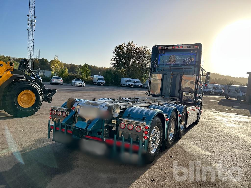 SCANIA R560LB 8X4 med HIAB 24T krok - Caminhão polibenne: foto 4 SCANIA R560LB 8X4 med HIAB 24T krok - Caminhão polibenne: foto 4