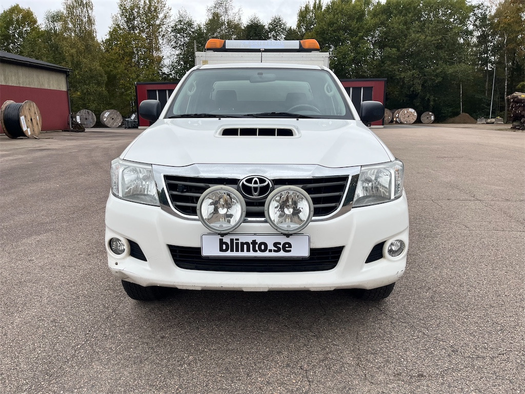 TOYOTA HILUX 2.5 4x4 - Pick-up: foto 2 TOYOTA HILUX 2.5 4x4 - Pick-up: foto 2