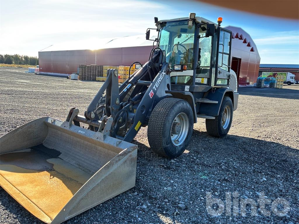 Terex TL100 + redskap - Carregadeira de rodas: foto 1 Terex TL100 + redskap - Carregadeira de rodas: foto 1