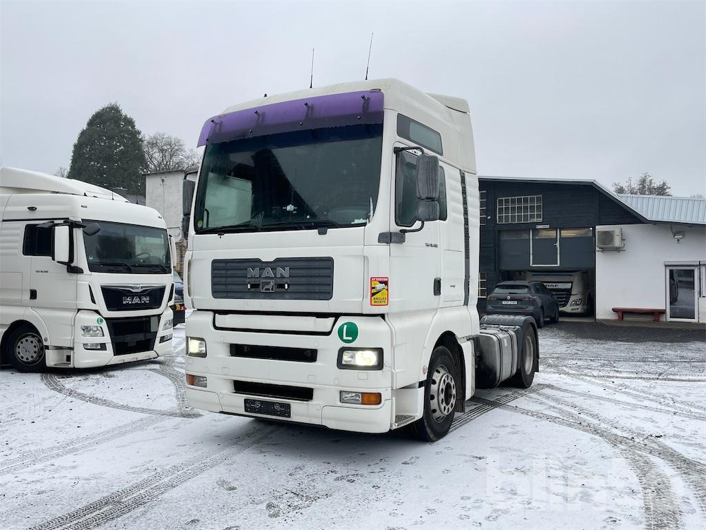 MAN TGA 18.480 (2004) - Tractor: foto 1 MAN TGA 18.480 (2004) - Tractor: foto 1