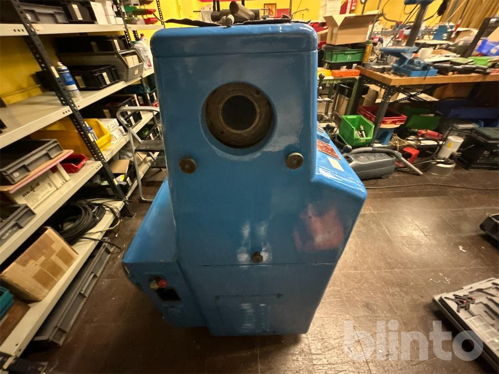 UMA 17 (1970) - Torno de metal: foto 5 UMA 17 (1970) - Torno de metal: foto 5