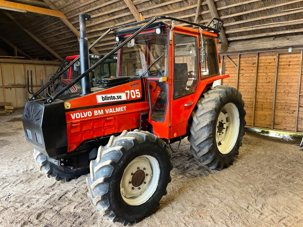 VALMET 705-4 - Trator florestal: foto 1 VALMET 705-4 - Trator florestal: foto 1