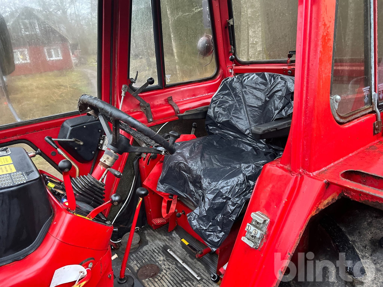 VOLVO-BM T 700 - Trator: foto 4 VOLVO-BM T 700 - Trator: foto 4