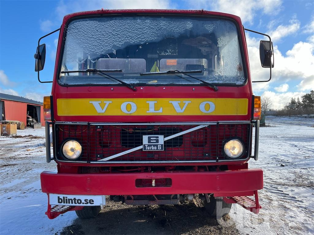 VOLVO F 613 4X2-1-V, skattebefriad - Caminhão transporte de veículos: foto 2 VOLVO F 613 4X2-1-V, skattebefriad - Caminhão transporte de veículos: foto 2