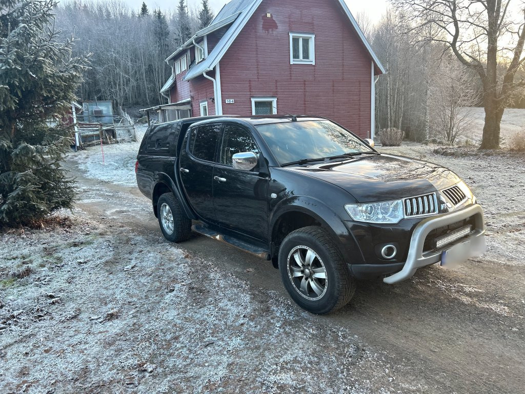 MITSUBISHI L200 DC - Veículo comercial: foto 3 MITSUBISHI L200 DC - Veículo comercial: foto 3