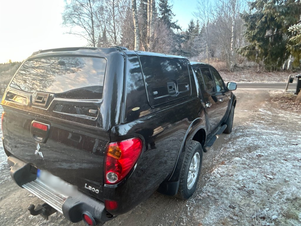 MITSUBISHI L200 DC - Veículo comercial: foto 5 MITSUBISHI L200 DC - Veículo comercial: foto 5