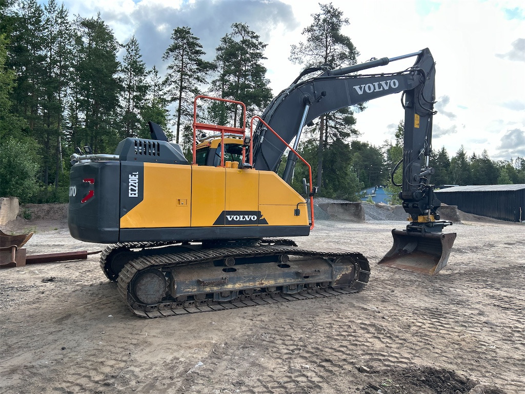 Volvo EC220 EL - Escavadora de rastos: foto 3 Volvo EC220 EL - Escavadora de rastos: foto 3