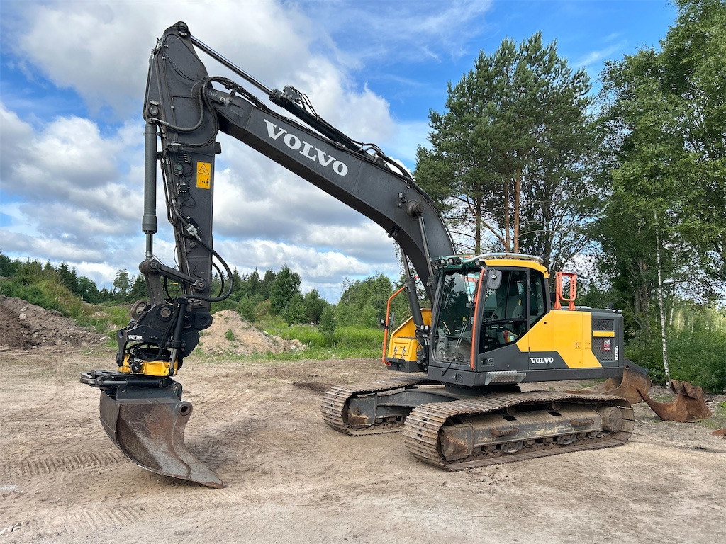 Volvo EC220 EL - Escavadora de rastos: foto 1 Volvo EC220 EL - Escavadora de rastos: foto 1