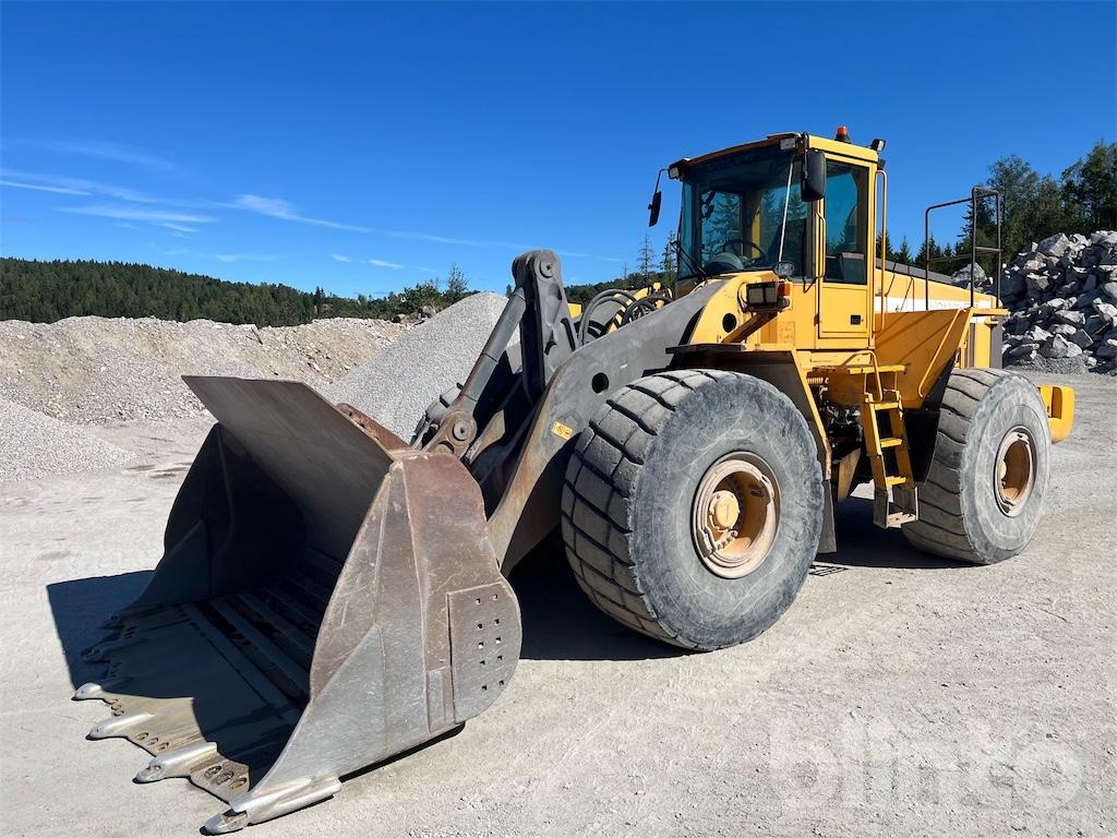 Volvo L220D - Carregadeira de rodas: foto 1 Volvo L220D - Carregadeira de rodas: foto 1
