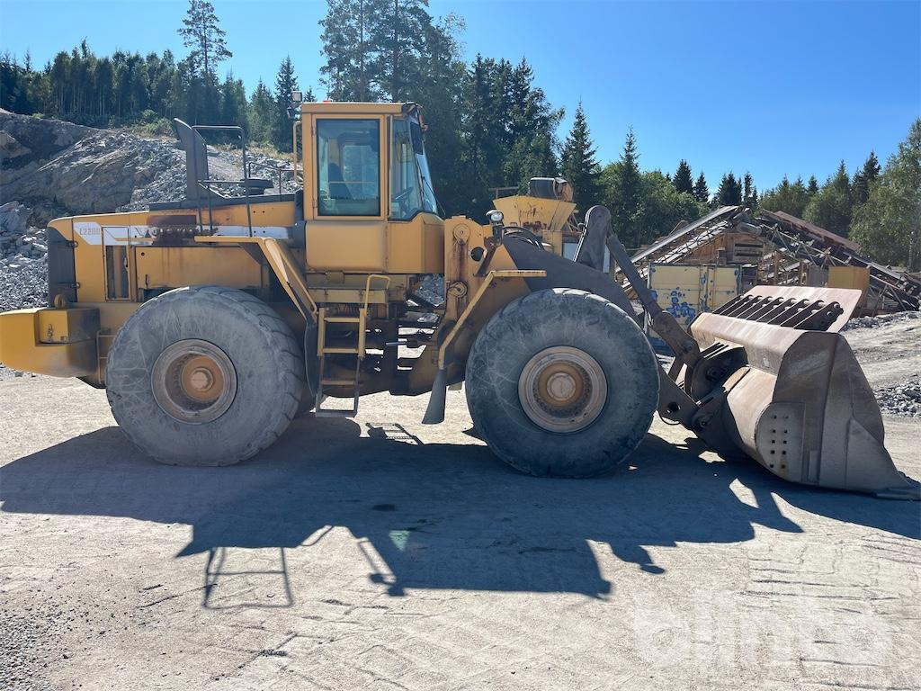 Volvo L220D - Carregadeira de rodas: foto 4 Volvo L220D - Carregadeira de rodas: foto 4