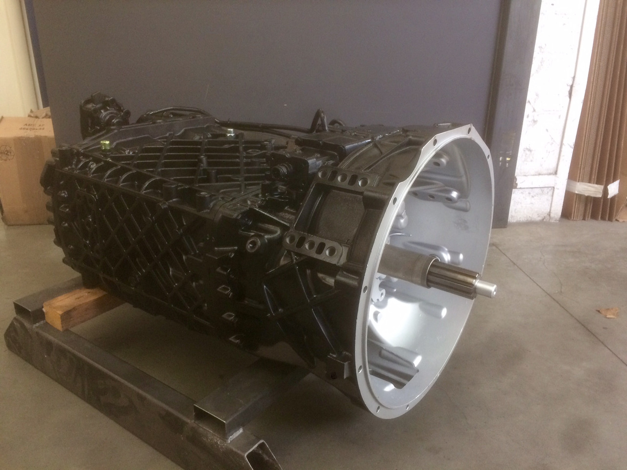 CAMBIO ZF 16S221 - Rif. ZF 1316051508 - Rif. MAN 81320036199 / 81320039199 - Rapporto 13,74 - 0,84 - Caixa de câmbio: foto 2 CAMBIO ZF 16S221 - Rif. ZF 1316051508 - Rif. MAN 81320036199 / 81320039199 - Rapporto 13,74 - 0,84 - Caixa de câmbio: foto 2
