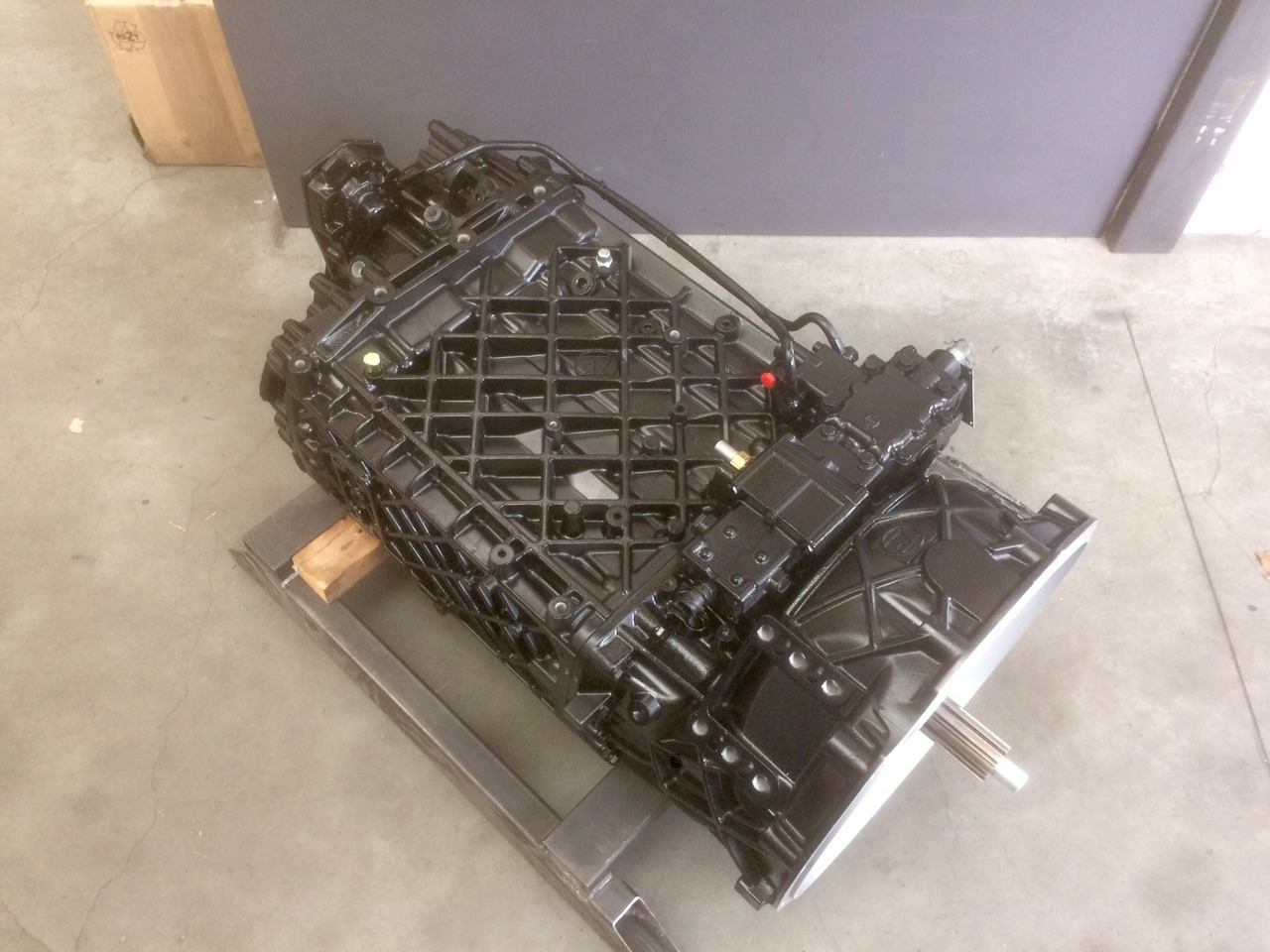 CAMBIO ZF 16S221 - Rif. ZF 1316051508 - Rif. MAN 81320036199 / 81320039199 - Rapporto 13,74 - 0,84 - Caixa de câmbio: foto 3 CAMBIO ZF 16S221 - Rif. ZF 1316051508 - Rif. MAN 81320036199 / 81320039199 - Rapporto 13,74 - 0,84 - Caixa de câmbio: foto 3
