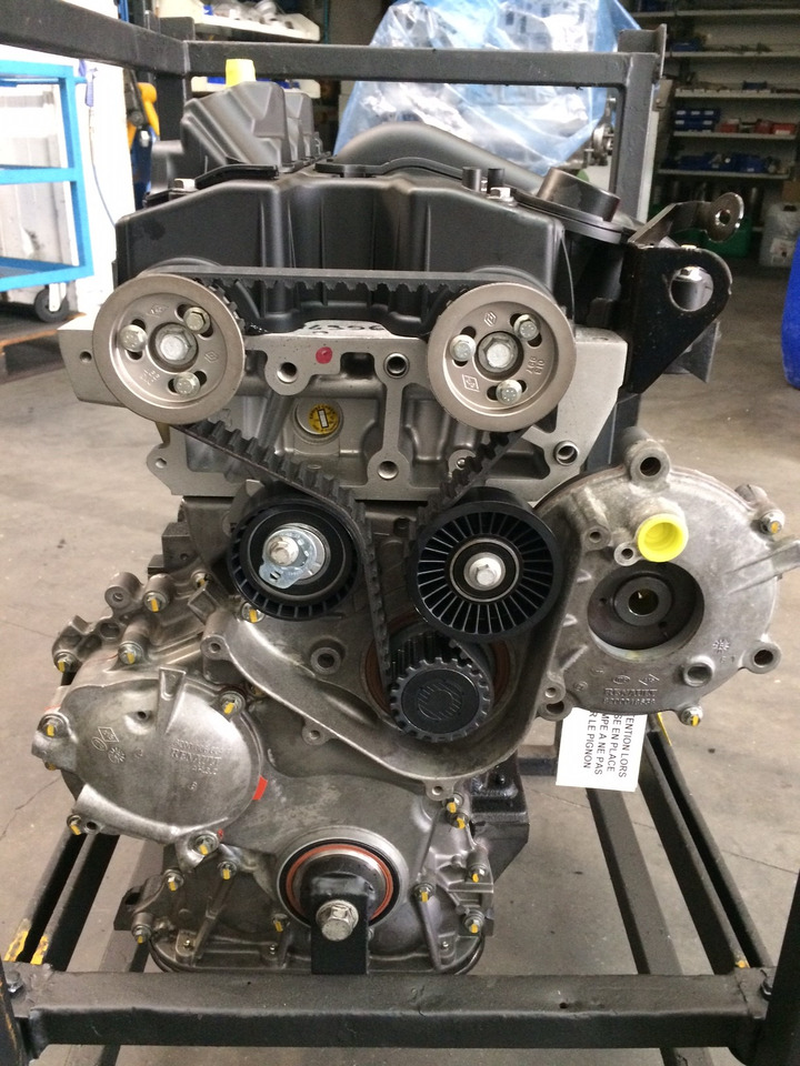 MOTORE SEMICOMPLETO RENAULT G9U-A6 PER VEICOLO RENAULT MASTER - Motor: foto 4 MOTORE SEMICOMPLETO RENAULT G9U-A6 PER VEICOLO RENAULT MASTER - Motor: foto 4