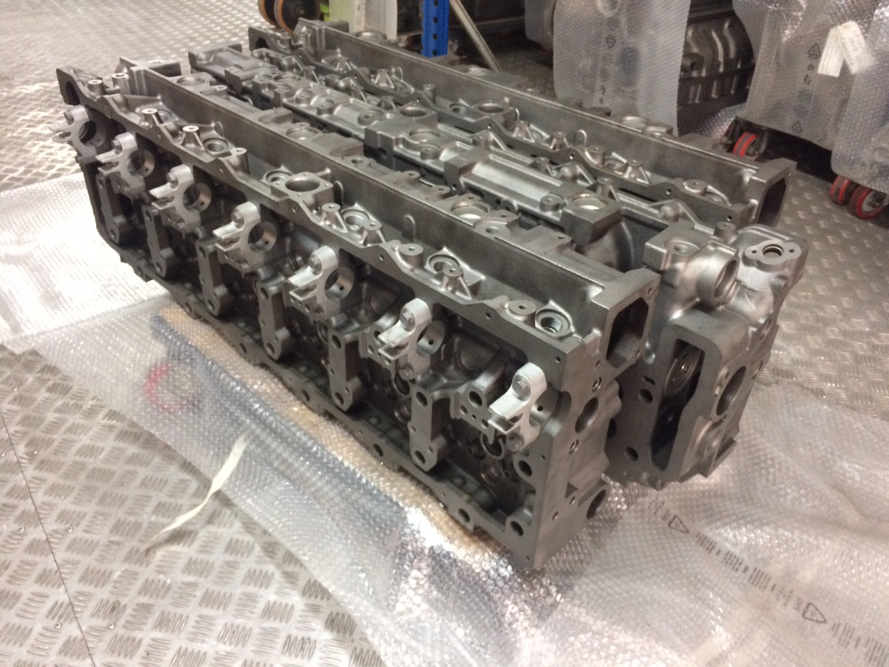 TESTATA MAN D2066 / D2676 - EURO 6 - 85HZ - Cabeça do motor: foto 2 TESTATA MAN D2066 / D2676 - EURO 6 - 85HZ - Cabeça do motor: foto 2