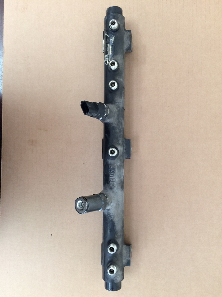TUBO PRESSIONE COMMON RAIL MAN 51103116038 - Fornecimento de combustível: foto 2 TUBO PRESSIONE COMMON RAIL MAN 51103116038 - Fornecimento de combustível: foto 2