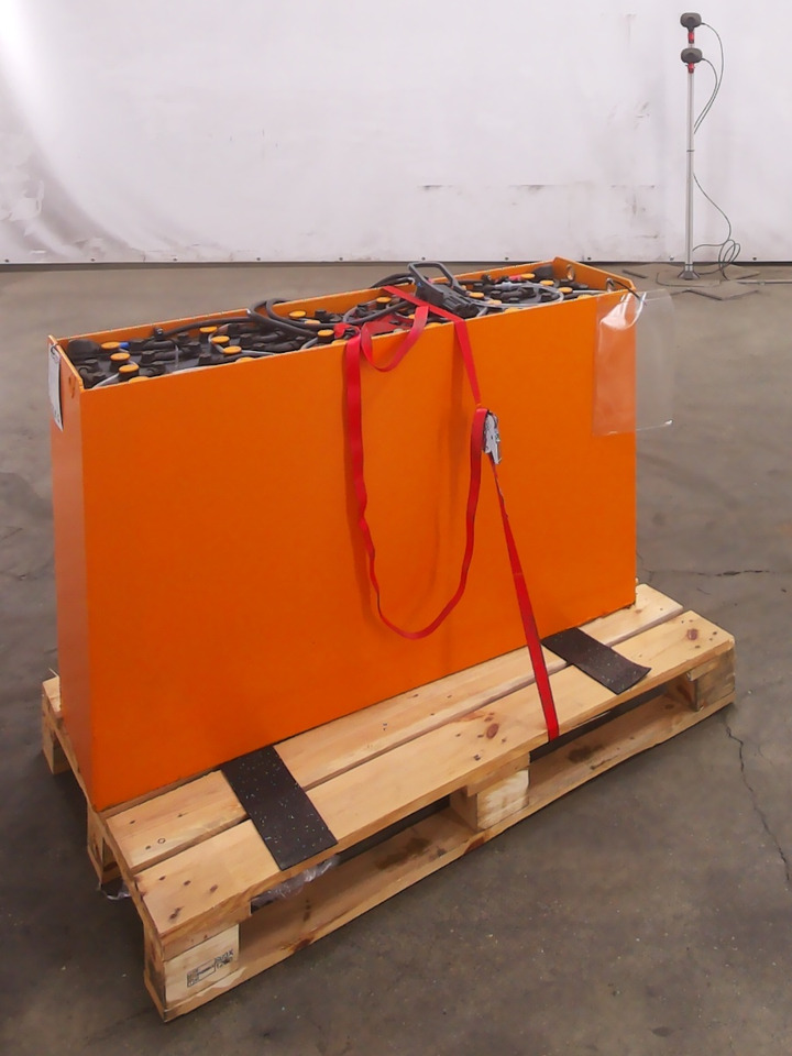 Avb 48V620AH - Bateria automotiva de Equipamento de movimentação: foto 1 Avb 48V620AH - Bateria automotiva de Equipamento de movimentação: foto 1