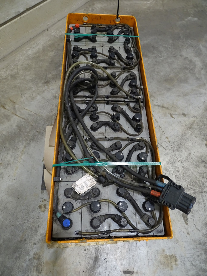 Habat 48V775AH - Bateria automotiva de Equipamento de movimentação: foto 3 Habat 48V775AH - Bateria automotiva de Equipamento de movimentação: foto 3