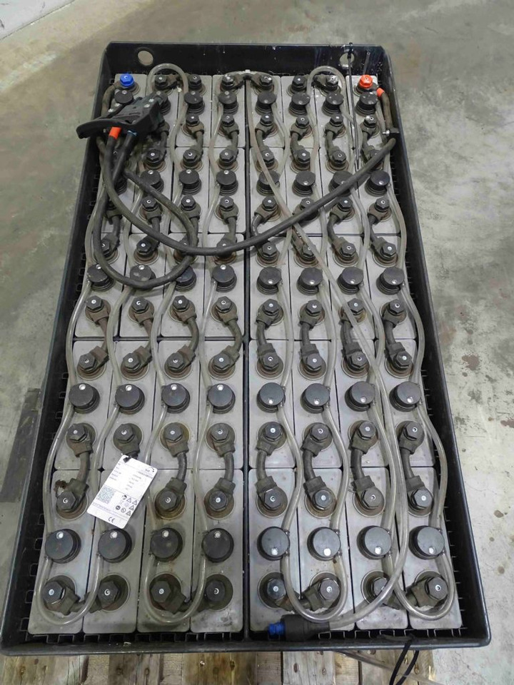 Habat 80V240AH - Bateria automotiva de Equipamento de movimentação: foto 3 Habat 80V240AH - Bateria automotiva de Equipamento de movimentação: foto 3