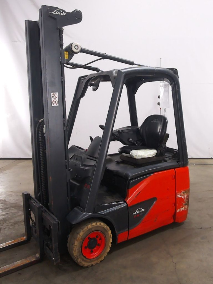 Linde E15 - Empilhadeira elétrica: foto 1 Linde E15 - Empilhadeira elétrica: foto 1