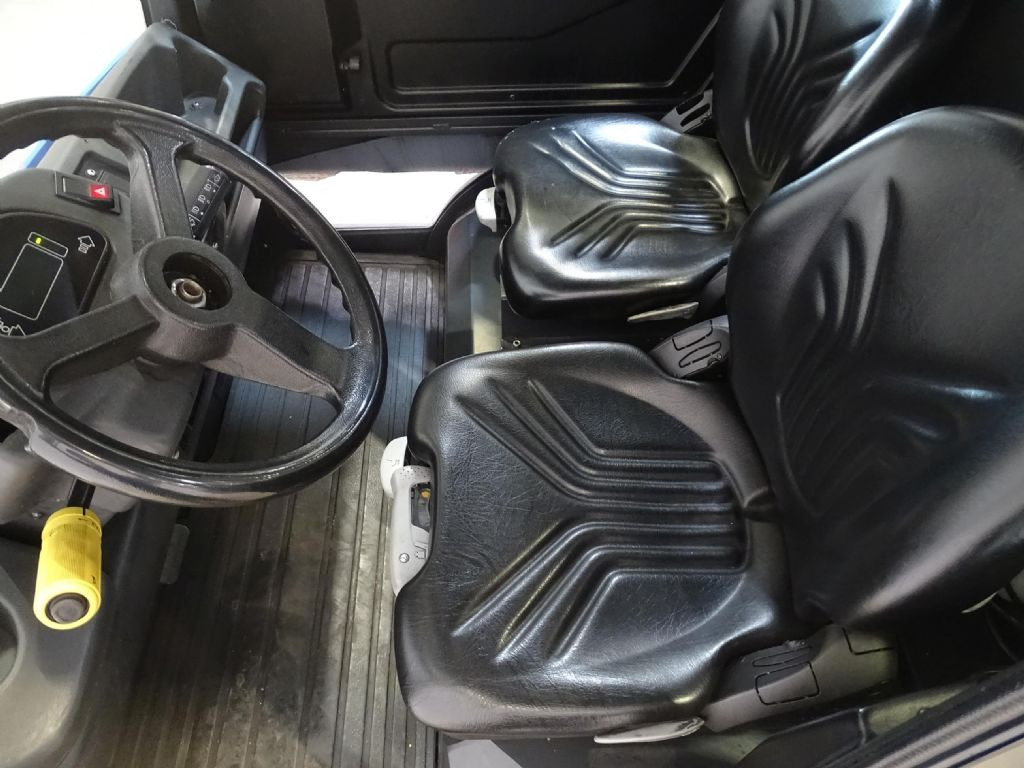 Linde P250 - Trator elétrics: foto 3 Linde P250 - Trator elétrics: foto 3