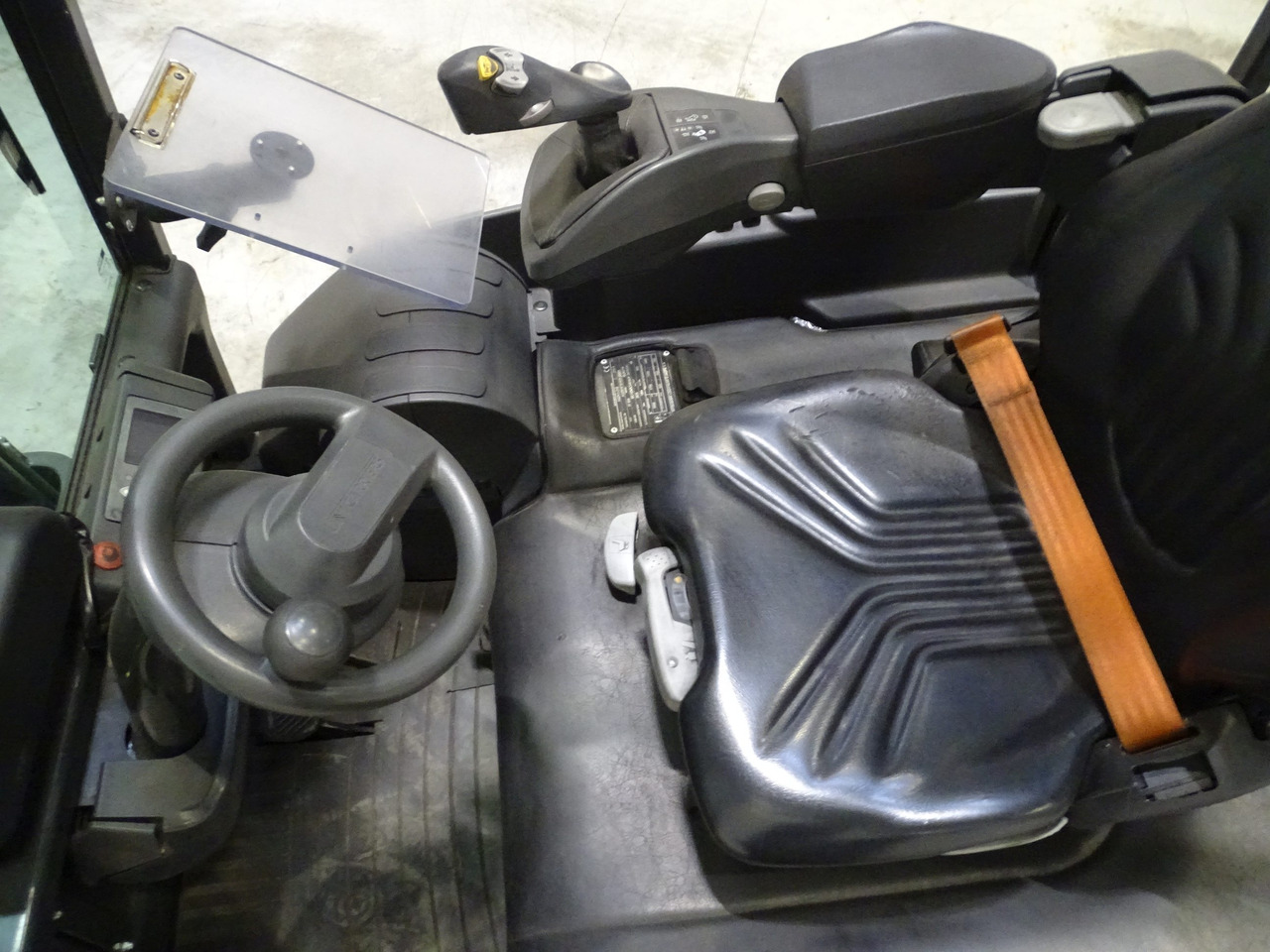 Mitsubishi AG2N1L20Q - Empilhadeira elétrica: foto 3 Mitsubishi AG2N1L20Q - Empilhadeira elétrica: foto 3