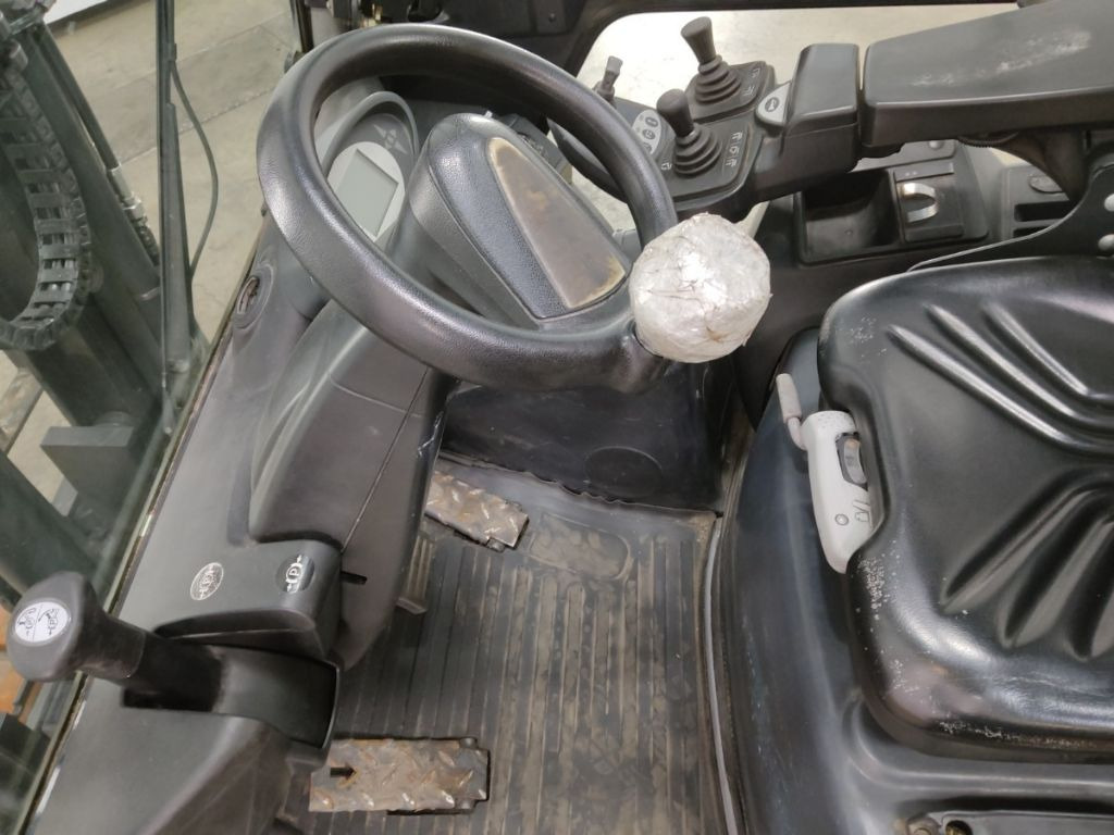 Still RX70-25T - Empilhadeira: foto 3 Still RX70-25T - Empilhadeira: foto 3