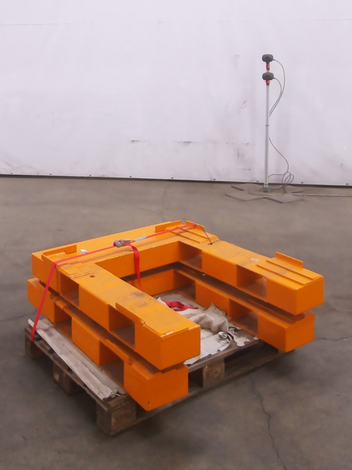 Weitere 2XBATTERIEWECHSELGE - Equipamento de armazém: foto 1 Weitere 2XBATTERIEWECHSELGE - Equipamento de armazém: foto 1