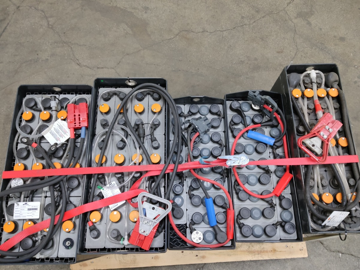 Weitere 5XBATTERIE - Bateria automotiva de Equipamento de movimentação: foto 1 Weitere 5XBATTERIE - Bateria automotiva de Equipamento de movimentação: foto 1