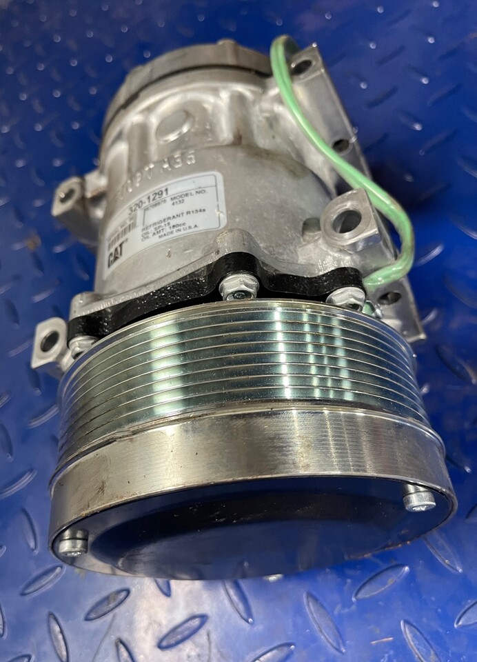 CATERPILLAR AC Clima compressor 320-1291 - Compressor de ar condicionado de Máquina de construção: foto 4 CATERPILLAR AC Clima compressor 320-1291 - Compressor de ar condicionado de Máquina de construção: foto 4