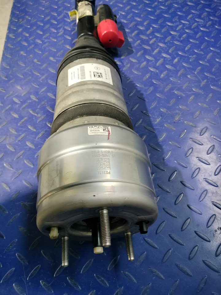 MERCEDES-BENZ A2133202300 MERCEDES BENZ E Class W213 - Amortecedor de Caminhão: foto 1 MERCEDES-BENZ A2133202300 MERCEDES BENZ E Class W213 - Amortecedor de Caminhão: foto 1