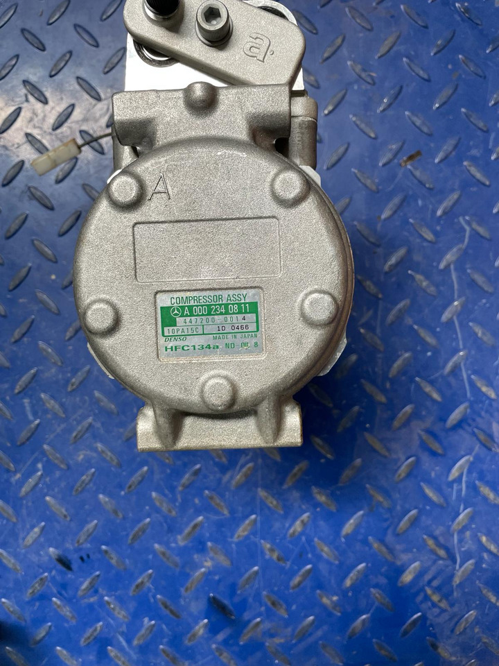 MERCEDES-BENZ Actros, Axor, Atego A0002340811 - Compressor de ar condicionado de Caminhão: foto 3 MERCEDES-BENZ Actros, Axor, Atego A0002340811 - Compressor de ar condicionado de Caminhão: foto 3