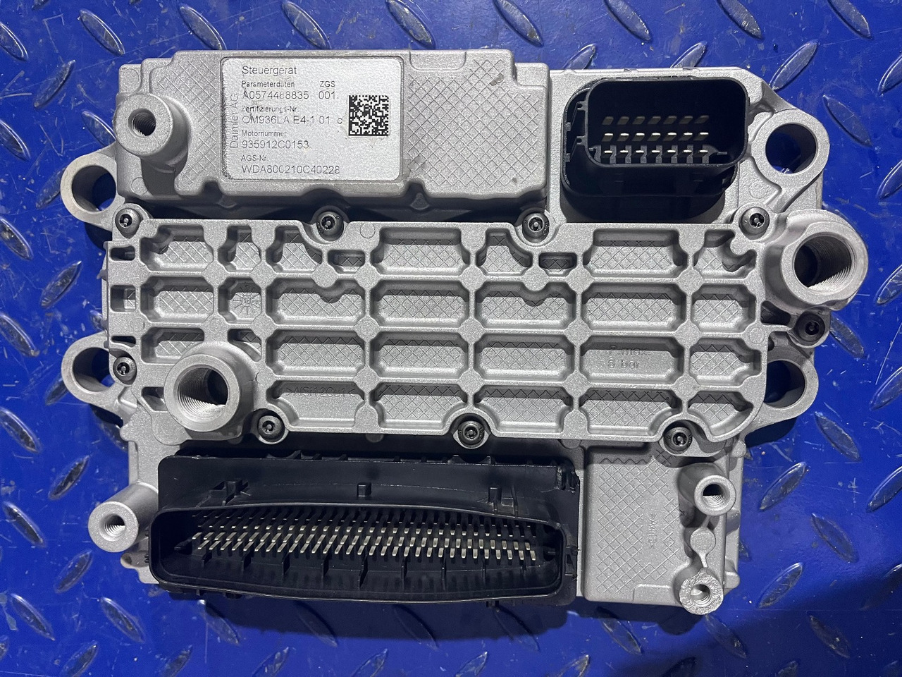 Manitou MRT 2150 PRIVILEGE PLUS ST4 S2 ECU A0014466435 - Centralina electrónica de Equipamento de movimentação: foto 1 Manitou MRT 2150 PRIVILEGE PLUS ST4 S2 ECU A0014466435 - Centralina electrónica de Equipamento de movimentação: foto 1
