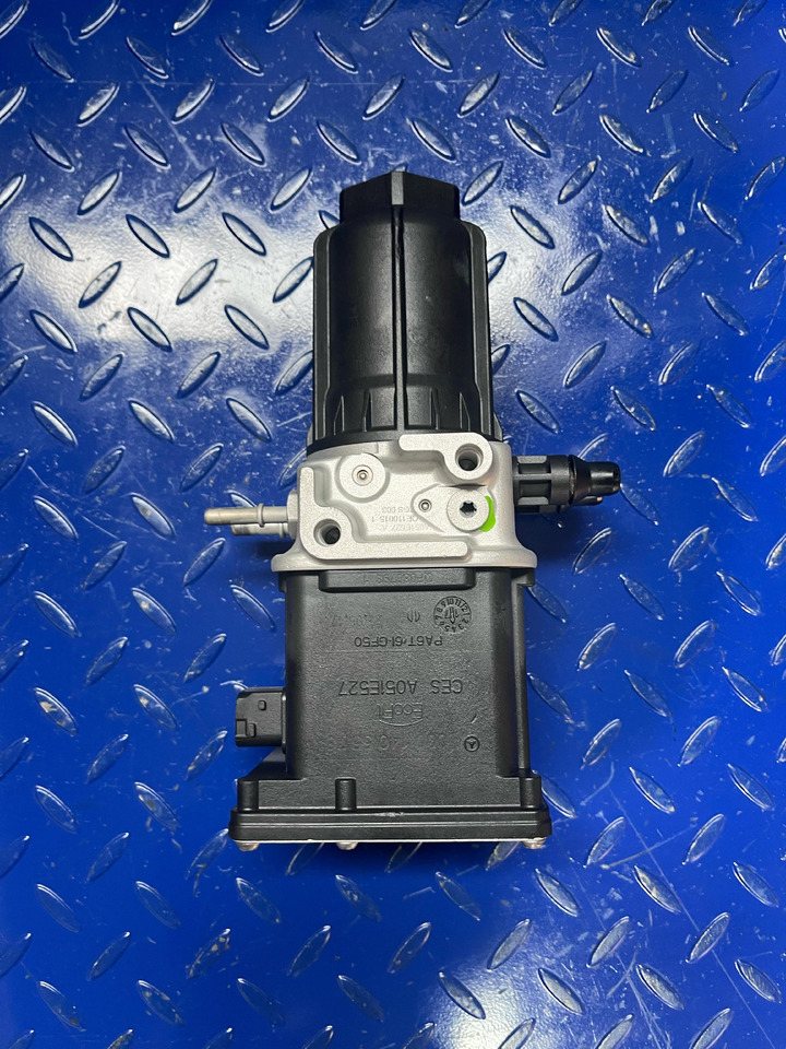 Mercedes Benz Actros MP4 Adblue Pump Euro 6 - Silenciador/ Sistema de escape de Caminhão: foto 3 Mercedes Benz Actros MP4 Adblue Pump Euro 6 - Silenciador/ Sistema de escape de Caminhão: foto 3