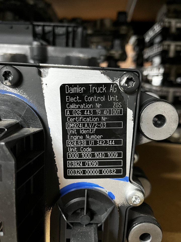 Mercedes ECU PLD OM924 - Centralina electrónica: foto 2 Mercedes ECU PLD OM924 - Centralina electrónica: foto 2